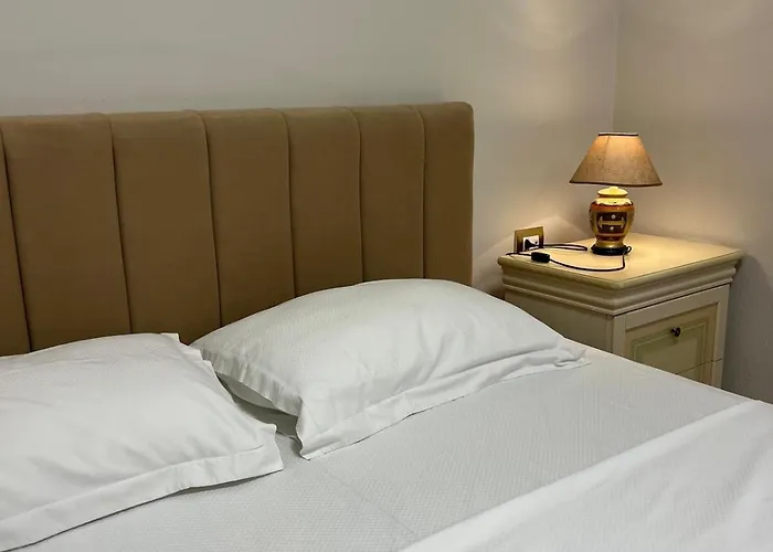 Duplex Cane Lägenhet Tirana